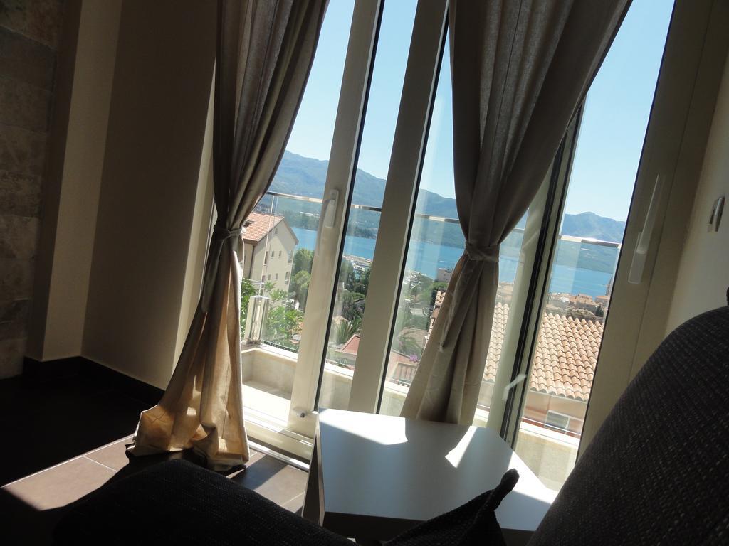 The Old Town Viewpoint Apartments Budva Pokoj fotografie